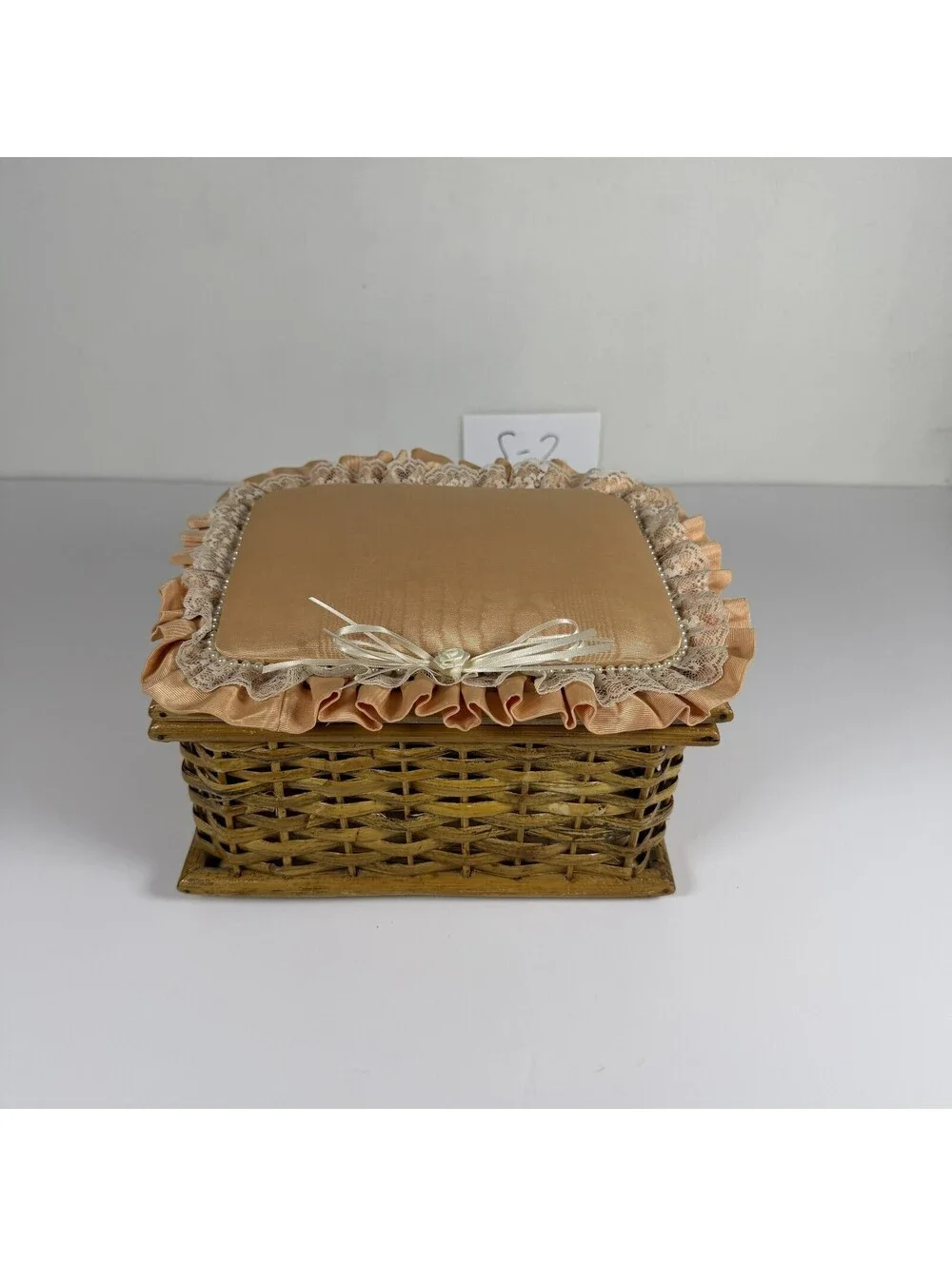 Vintage Wicker Keepsake Box Peach Satin Lace Trim Storage S-2